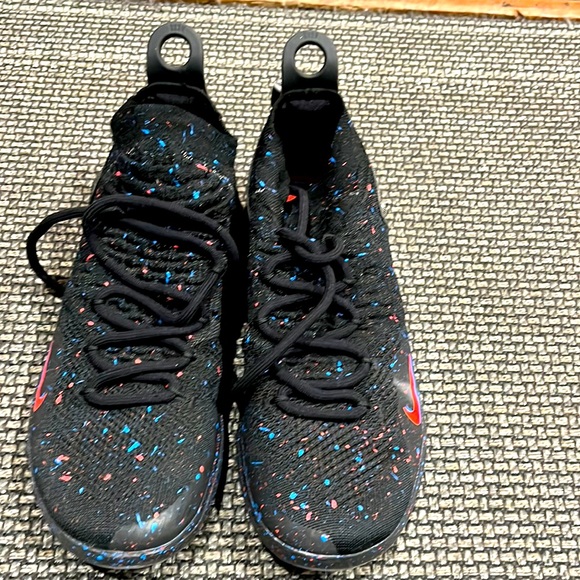 Nike zoom. Used a handful of times. - Picture 1 of 4